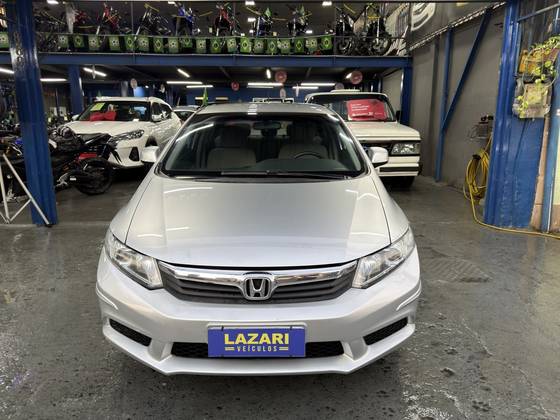 HONDA CIVIC 1.8 LXS 16V FLEX 4P AUTOMÁTICO HONDA CIVIC 1.8 LXS 16V FLEX 4P AUTOMÁTICO